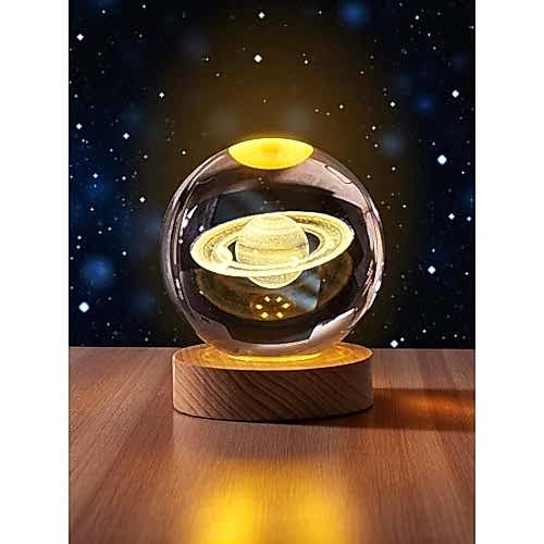 3D Satürn Gezegenli Cam Küre Lamba – USB'li Sarı Işık Masaüstü Dekoru (Çap 6 cm)