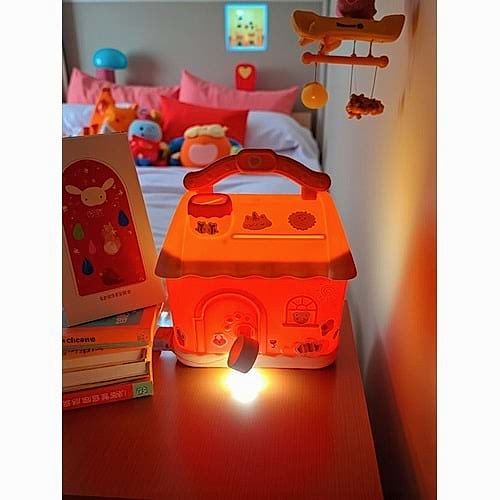 Masal Evi Kumbara – Sevimli Çocuk Odası Gece Lambası ve Tasarruf Kutusu 20 cm x 15.5 cm